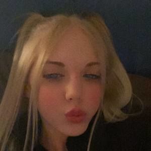 Meet your Posher, Lilly